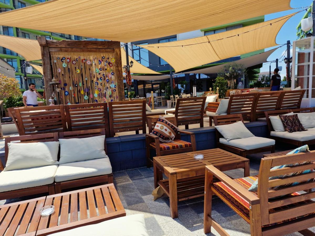 Royale Sundance Studio 7 in Spa n Pool Alezzi Mamaia Exterior foto